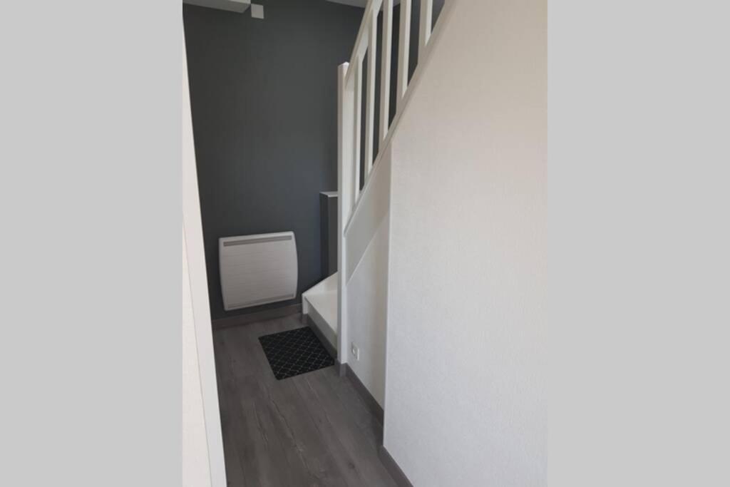 Agréable maison neuve, 5 personnes, piscine hors-sol privée du 15 juin à mi-septembre Moëlan-sur-Mer Esterno foto