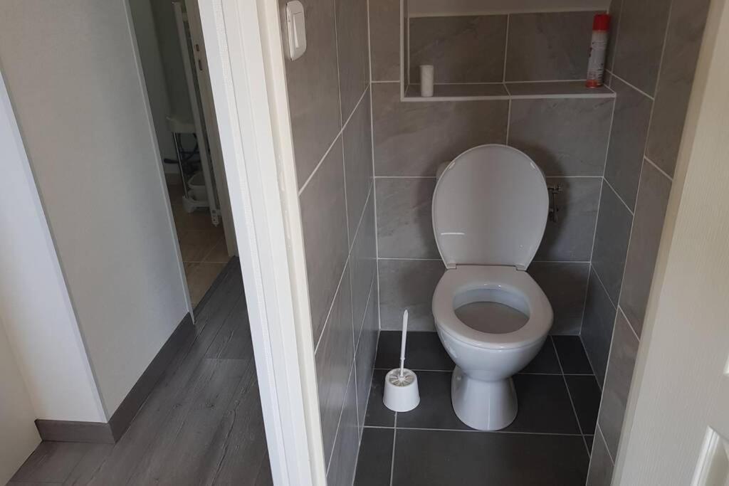 Agréable maison neuve, 5 personnes, piscine hors-sol privée du 15 juin à mi-septembre Moëlan-sur-Mer Esterno foto