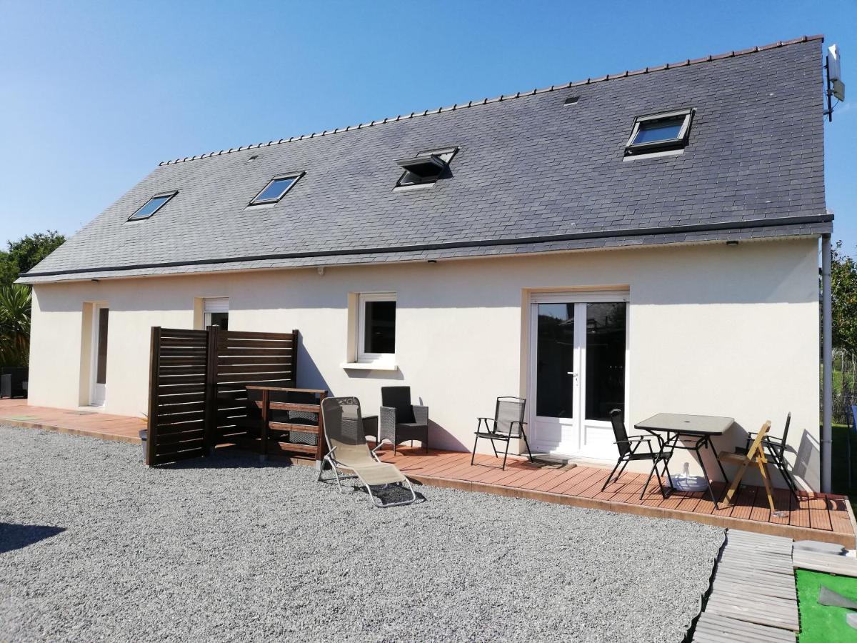 Agréable maison neuve, 5 personnes, piscine hors-sol privée du 15 juin à mi-septembre Moëlan-sur-Mer Esterno foto