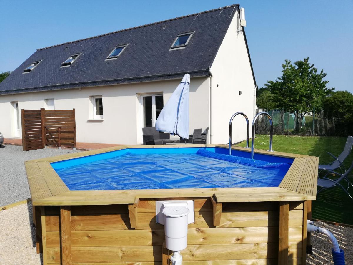 Agréable maison neuve, 5 personnes, piscine hors-sol privée du 15 juin à mi-septembre Moëlan-sur-Mer Esterno foto