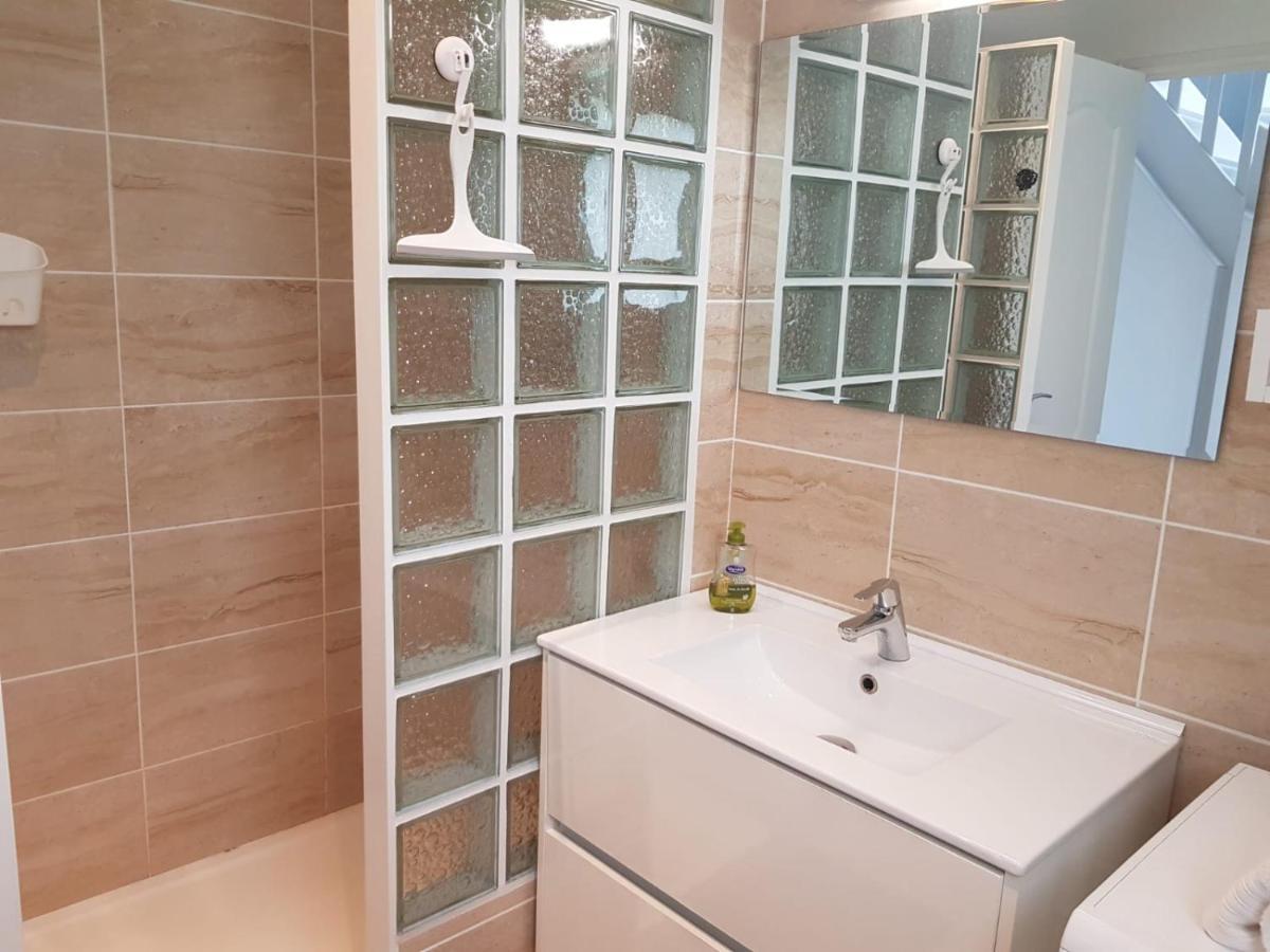 Agréable maison neuve, 5 personnes, piscine hors-sol privée du 15 juin à mi-septembre Moëlan-sur-Mer Esterno foto